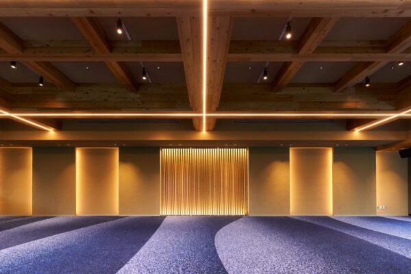 venue_juko_img_01 ライトアップしたスケルトン会場