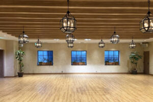 銀座にあるパーティスペース什器無し格子窓正面