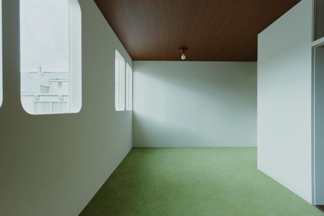 🎯ロケーションハンティング™️

◆等々力 / 尾山台◆
レトロな異国情緒溢れるハウススタジオ。

世田谷区の閑静なエリアに位置する2階建てハウススタジオのご案内です。
多彩な空間構成、そしてメイクルームとフィッティングルーム完備という環境を活かしての撮影利用や動画撮影利用にオススメの会場です。

【📍等々力駅 15分 / ◻️110㎡ / ¥24,200/h /🆔 ：46711】

https://locationhunting.jp/46711

📙【会場掲載募集中】
会場の掲載ご相談はこちら。掲載無料、上質な会場だけを扱う会場予約サービスです
https://locationhunting.jp/join

📗【会場無料提案サービス】
会場お探しの方へ、即日会場提案。提案サービスご利用無料です
https://locationhunting.jp/suggest

📘【撮影】
独自の視点で厳選された人気オススメ会場一覧ページです。
https://locationhunting.jp/category/types/photo_studio