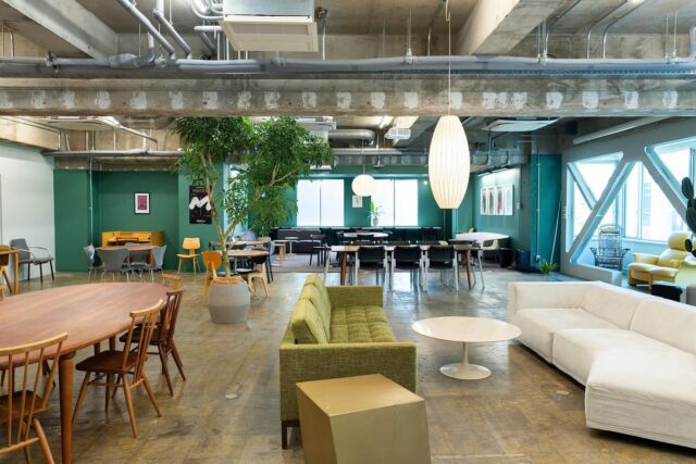 🎯ロケーションハンティング™️

◆永田町 / 赤坂見附◆
永田町駅近くのイベントスペース。
永田町駅から徒歩2分。赤坂見附駅から徒歩8分という立地のイベントスペースのご案内です。

程よくカジュアルなインテリアと自然光を取り入れた明るく開放的な空間が特徴の会場です。
レイアウト変更のご相談も可能なイベント会場です。

【📍永田町駅 2分 / ◻️212㎡ / ¥385,000/day / 🆔：47780】

https://locationhunting.jp/47780

📙【会場掲載募集中】
会場の掲載ご相談はこちら。掲載無料、上質な会場だけを扱う会場予約サービスです
https://locationhunting.jp/join

📗【会場無料提案サービス】
会場お探しの方へ、即日会場提案。提案サービスご利用無料です
https://locationhunting.jp/suggest

📘【イベント会場】
独自の視点で厳選された人気オススメ会場一覧ページです。
https://locationhunting.jp/event