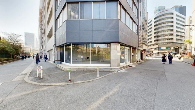 🎯ロケーションハンティング™️

◆新宿 / 新宿区◆
新宿区西新宿7丁目
新宿駅西口から徒歩3分、東口から徒歩7分
西武新宿駅からも徒歩3分、大久保駅から徒歩9分という大変便利な立地の会場です

ガラス面の装飾もご相談可能なギャラリー仕様のイベントスペースです
人通りが絶えない小滝橋通り隣の線路沿いに位置し、山手線、総武線車内からも視認できるという広告効果も期待できます

【📍新宿駅西口 3分 / ◻️70㎡ / ¥150,000/day / 🆔 : 47150】

https://locationhunting.jp/stellagalleryshinjuku

📙【会場掲載募集中】
会場の掲載ご相談はこちら。掲載無料、上質な会場だけを扱う会場予約サービスです
https://locationhunting.jp/join

📘【展示会場・ポップアップ】
独自の視点で厳選された人気オススメ会場一覧ページです
locationhunting.jp/3271

📗【会場無料提案サービス】
会場お探しの方へ、即日会場提案。提案サービスご利用無料です
https://locationhunting.jp/suggest