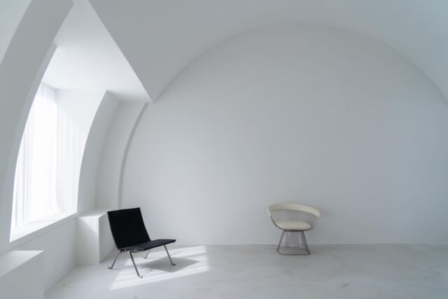 🎯ロケーションハンティング™️

◆大阪 / 北区◆
天井高3.6mアーチ天井。2つの空間を持つ撮影スタジオ

京阪中之島線・中之島駅6番出口より徒歩1分のレンタルスタジオのご案内です

天井と2種類の異なる空気感を持つ空間という環境を活かしてのファッション撮影や、プロダクト撮影など幅広い撮影利用にオススメの会場です

【📍中之島駅 1分 / ◻️81.80㎡ / ¥44,000/3h / 🆔：51309】

https://locationhunting.jp/51309

📙【会場掲載募集中】
会場の掲載ご相談はこちら。掲載無料、上質な会場だけを扱う会場予約サービスです
https://locationhunting.jp/join

📘【大阪】のオススメ会場一覧 
独自の視点で厳選された人気オススメ会場一覧ページです
https://locationhunting.jp/category/area/osaka

📗【会場無料提案サービス】
会場お探しの方へ、即日会場提案。提案サービスご利用無料です
https://locationhunting.jp/suggest