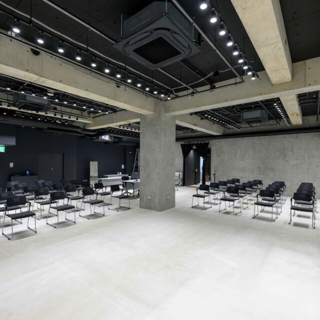 🎯ロケーションハンティング™️

◆猿楽町 / 渋谷区◆
白x黒xコンクリート仕様の展示会場 / クリエイティブスペース
旧山手通り沿い

代官山駅から徒歩3分の好立地にある、総面積およそ350㎡ / スタジオ面積200㎡のシンプルなグレードの高い演出を行うのにふさわしい会場です
占有の高速回線が2つ、控え室に加えシャンプー台も完備し、多岐にわたる利用方法にオススメです

【📍代官山3分 / 200㎡ /◻️ ¥33,000/h /🆔 : 21394】

https://locationhunting.jp/21394

📙【会場掲載募集中】
会場の掲載ご相談はこちら。掲載無料、上質な会場だけを扱う会場予約サービスです
https://locationhunting.jp/join

📘【代官山】のオススメ会場一覧 
https://locationhunting.jp/category/area/daikanyama

📗【会場無料提案サービス】
会場お探しの方へ、即日会場提案。提案サービスご利用無料です
https://locationhunting.jp/suggest
