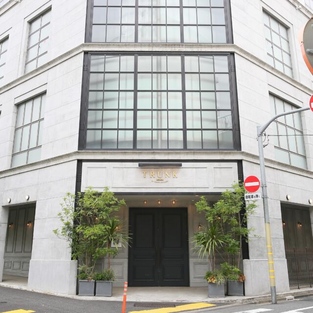 🎯ロケーションハンティング™️

◆渋谷 / 松涛◆
1棟5階建ての複合イベントスペース

松濤エリア・奥渋の入口に位置する複合イベント会場のご案内です
1Fは路面イベントスペース、2Fはシアター形式のイベントスペース

3Fはテラス付きラウンジ、4Fは4つの控室、5Fはオフィススペース、
用途に応じたフロア選択や全フロアの同時利用が可能です

【📍渋谷駅 5分 /◻️ 821㎡ / ¥550,000/day / 🆔：51543】

https://locationhunting.jp/51543

📙【会場掲載募集中】
会場の掲載ご相談はこちら。掲載無料、上質な会場だけを扱う会場予約サービスです
https://locationhunting.jp/join

📘【イベント会場・パーティ】
独自の視点で厳選された人気オススメ会場一覧ページです
https://locationhunting.jp/event

📗【会場無料提案サービス】
会場お探しの方へ、即日会場提案。提案サービスご利用無料です
https://locationhunting.jp/suggest