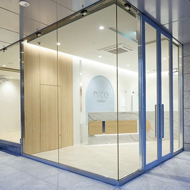 🎯ロケーションハンティング™️

◆恵比寿 / 広尾◆
外苑西通り沿いの1階路面に位置するガラス張りのデンタルクリニック。

外苑西通り沿いの1階路面に面したデンタルクリニックのご案内です。
ヘリンボーンフロアのセミナールームや大理石カウンターのレセプションエリアなど、上質でクリーンな撮影映えする会場です。 

【📍広尾駅 8分 / ◻️210㎡ / ¥250,000/day / 🆔：50951】

https://locationhunting.jp/50951

📙【会場掲載募集中】
会場の掲載ご相談はこちら。掲載無料、上質な会場だけを扱う会場予約サービスです。
https://locationhunting.jp/join

📘【1F 路面】のオススメ会場一覧 
独自の視点で厳選された人気オススメ会場一覧ページです。
https://locationhunting.jp/groundfloor

📗【会場無料提案サービス】
会場お探しの方へ、即日会場提案。提案サービスご利用無料です。
https://locationhunting.jp/suggest