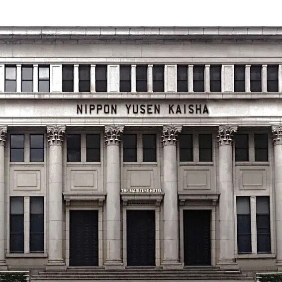 🎯ロケーションハンティング™️

◆神奈川 / みなとみらい◆
横浜郵船ビルを活かして生まれた上質なイベント会場。

横浜市中区海岸通り3丁目。
みなとみらい線「馬車道駅」6番出口より徒歩2分、1936年建造の横浜郵船ビルをコンバージョンしたイベント会場のご案内です。
クラシックで上質な建築や内装を活かした写真・動画撮影の撮影スタジオとしておススメです。

【馬車道駅 2分 / 65~205㎡ / 料金は要相談 / iD：53976】

https://locationhunting.jp/53976

📙【会場掲載募集中】
掲載無料。会場の掲載ご相談はこちらから。
https://locationhunting.jp/join

📘【撮影】にオススメな会場一覧 
厳選した人気の会場一覧ページです。
https://locationhunting.jp/category/types/photo_studio

📗【会場無料提案サービス】
理想の会場を無料で即日ご提案。
https://locationhunting.jp/suggest